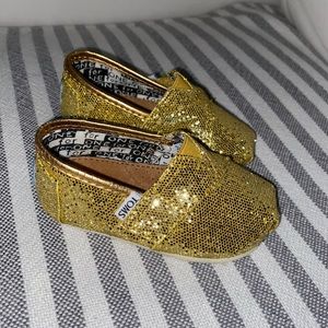 COPY - Baby TOMS shoes